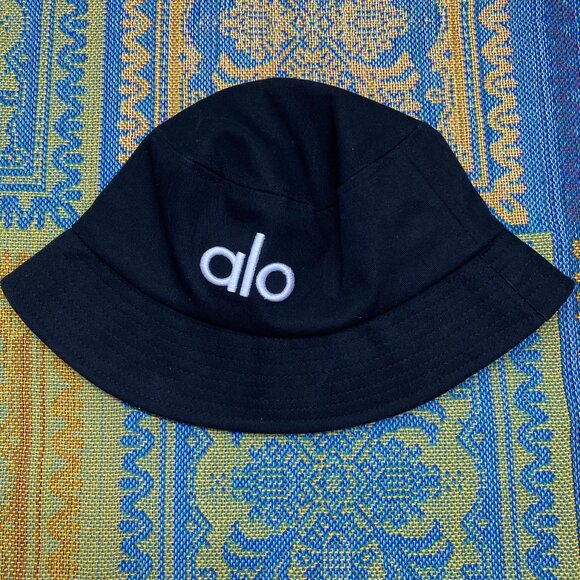 ALO Yoga Accessories - ALO Yoga Weekender Bucket Hat